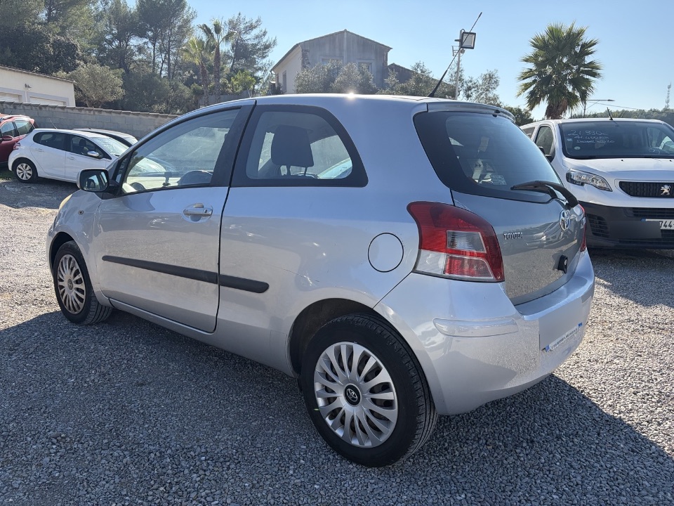 Toyota Yaris 2010 – vue 3/4 arrière droit